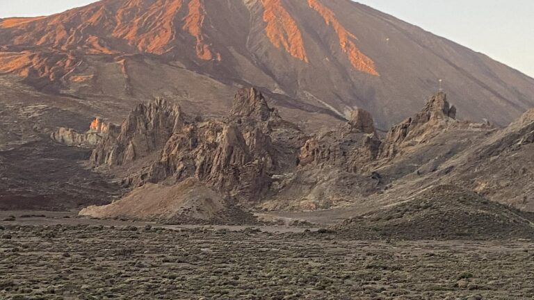 Wulkan Teide i Roques de García na Teneryfie